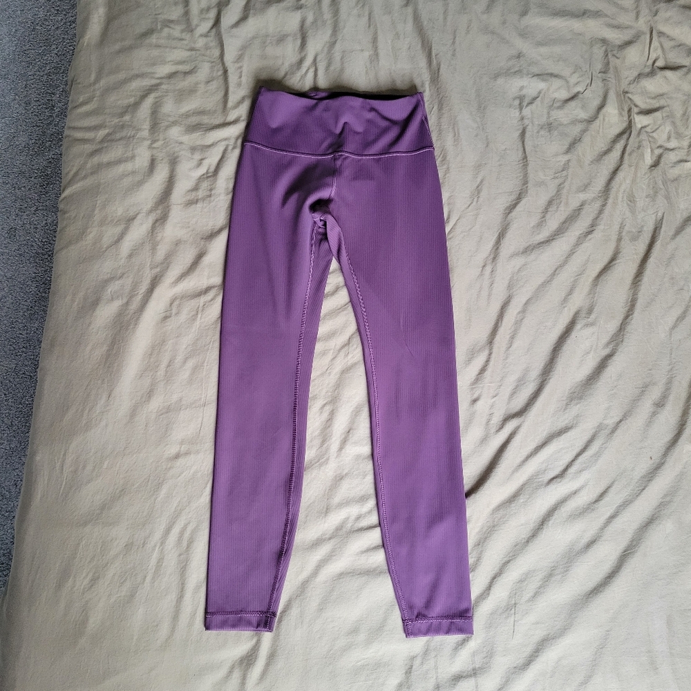 Lululemon - Wunder Train High-Rise Ribbed Tight 25" - Grape Thistle Size 6